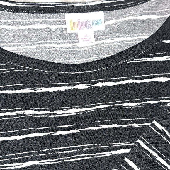 LuLaRoe tunic shirts all size small. Bundle of 4 shirts! - Picture 3 of 16